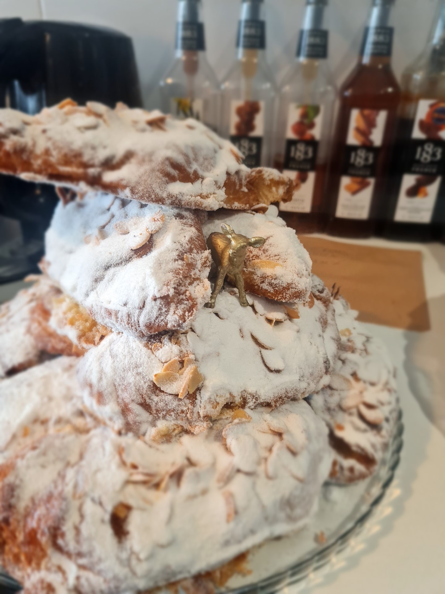 almond croissant